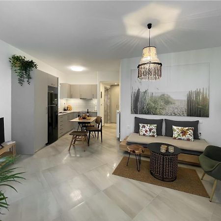 Just Live Apartment Triovasalos Ngoại thất bức ảnh