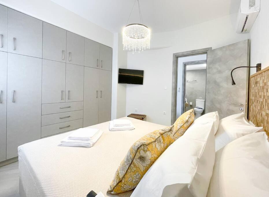 Just Live Apartment Triovasalos Ngoại thất bức ảnh