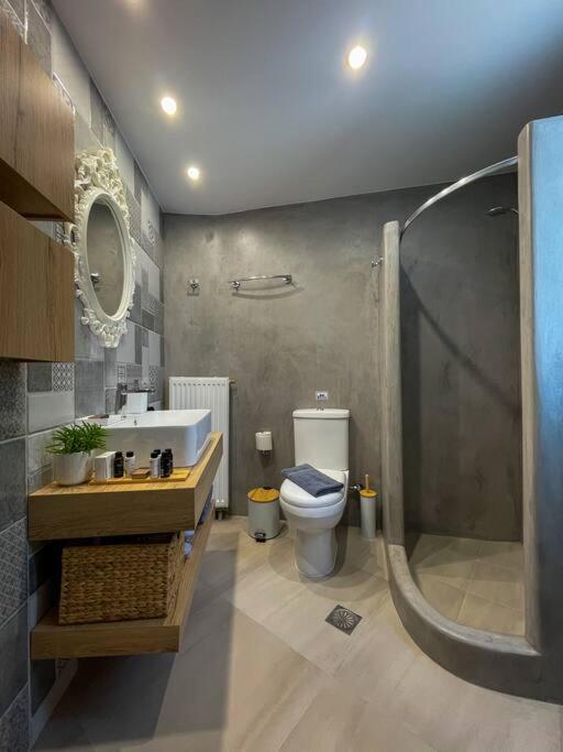 Just Live Apartment Triovasalos Ngoại thất bức ảnh