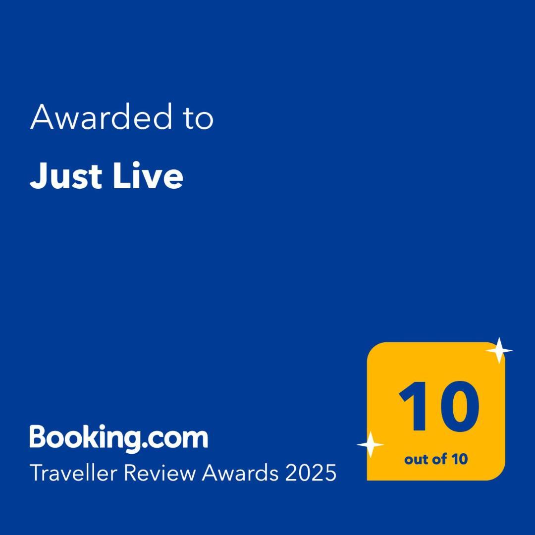 Just Live Apartment Triovasalos Ngoại thất bức ảnh